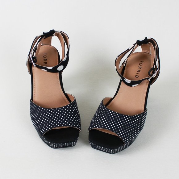 Torrid Black White Polka Dot Block Heel Platform Sandals - Picture 4 of 16